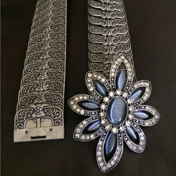 Vintage Rhinestone and Gemstone Belt. 30” with generous stretch. - Picture 5 of 6